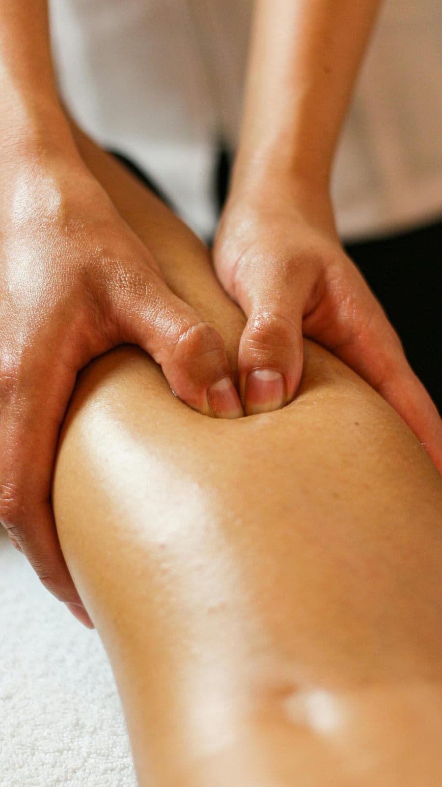 Deep tissue massage treatment at The Reset Room Glasgow